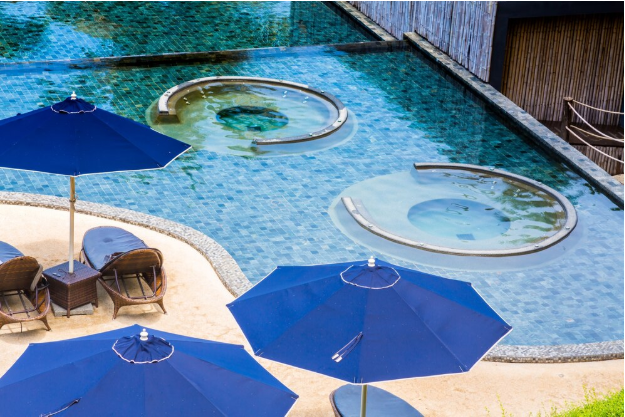 The Role of Pool Cleaning Service in Comprehensive Pool Renovations