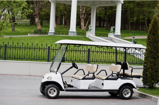 5 Reasons to Choose Beach Golf Cart Rentals for Your Vacation